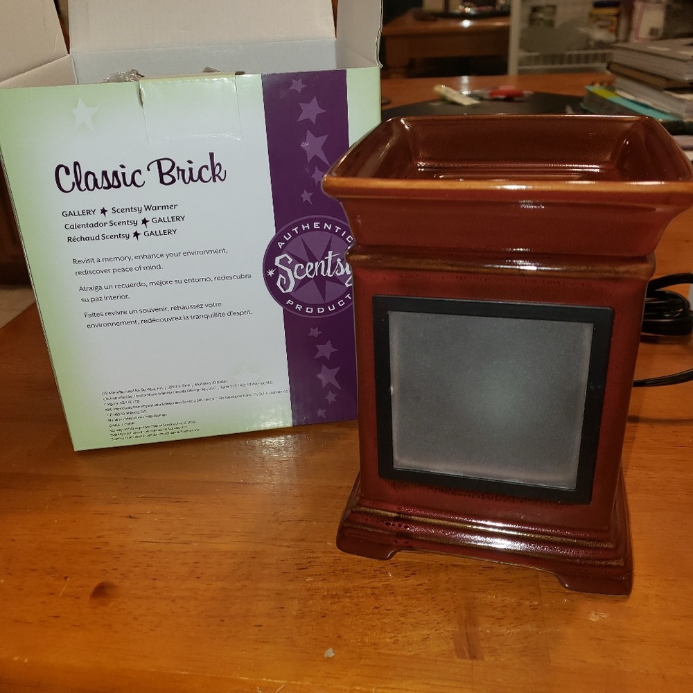 Scentsy Classic Brick Warmer